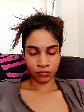 Miss-Perfection online show from May 3, 2026, 9:48 am