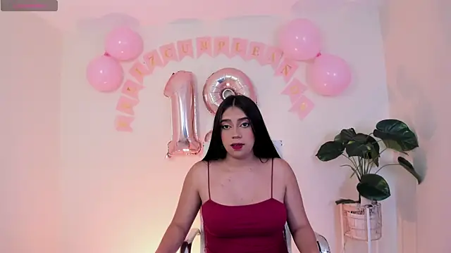 luna cute   online show from February 20, 2026, 8:20 pm