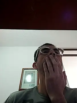 Fuegosutil online show from January 9, 2026, 5:26 pm