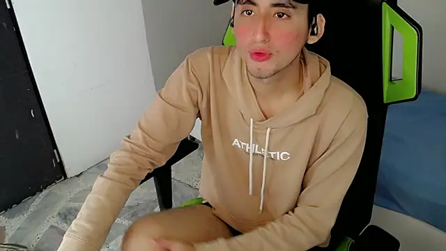 Snapshot of Fernan_flow chatting on December 1, 2025, 3:11 am Fernan flow online show from December 1, 2025, 3:11 am