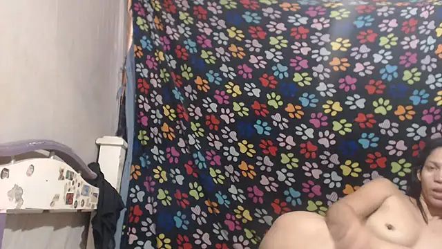 ELIZABET2- online show from May 10, 2026, 11:48 am