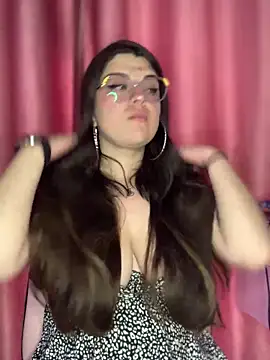 Snapshot of Scarletts_Boobs chatting on November 30, 2025, 8:35 pm Scarletts Boobs online show from November 30, 2025, 8:35 pm