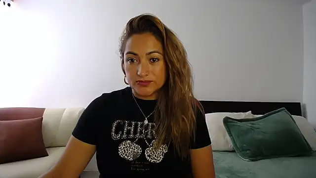 ximenaxcite19 online show from February 18, 2026, 1:18 pm