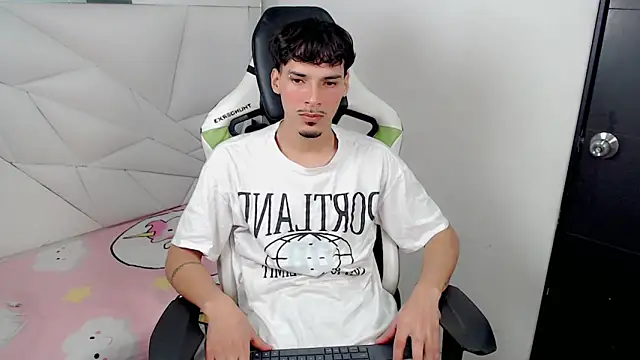 Snapshot of Yankeee_ chatting on November 29, 2025, 3:53 am Yankeee online show from November 29, 2025, 3:53 am