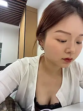 Snapshot of DMG-41 chatting on August 6, 2026, 7:32 am DMG-41 online show from August 6, 2026, 7:32 am