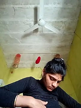 Snapshot of Janki_cute chatting on April 13, 2026, 9:04 am Janki cute online show from April 13, 2026, 9:04 am