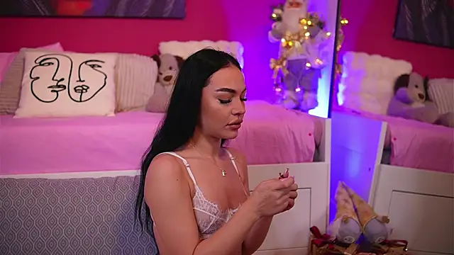 sashalorenzz online show from December 18, 2025, 4:07 am