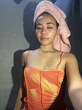 lilly delaney online show from November 28, 2025, 9:12 am