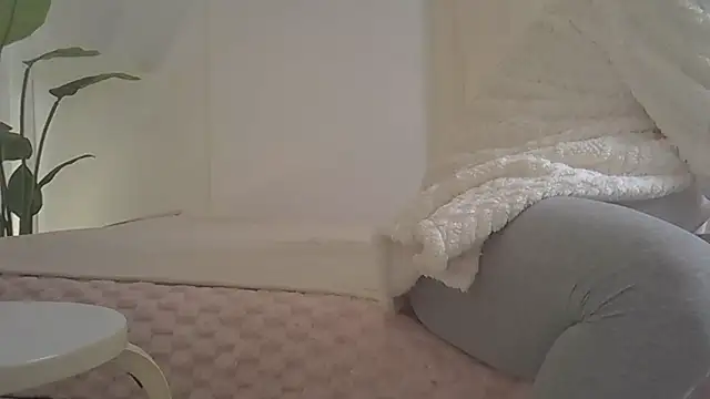 kyono-iyashi online show from February 8, 2026, 2:53 pm