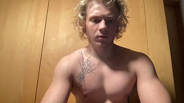 Snapshot of AlexBarczuk chatting on February 17, 2026, 1:40 pm AlexBarczuk online show from February 17, 2026, 1:40 pm