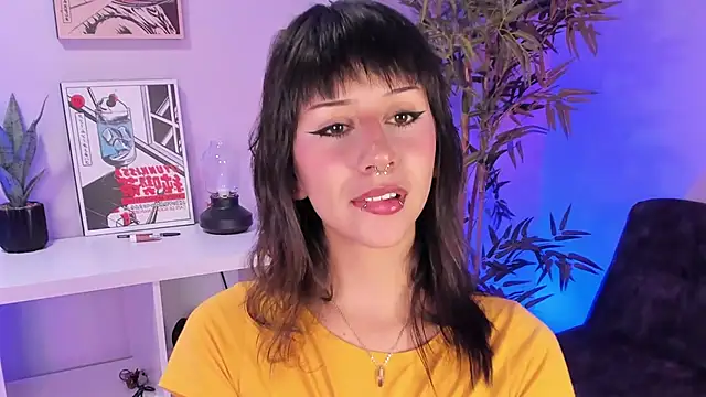 itsmroom  online show from April 19, 2026, 4:34 am