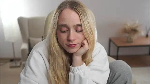 SharleneTaymon online show from November 28, 2025, 7:55 am