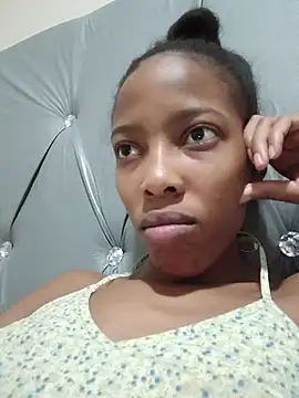 MsParisSmith online show from July 19, 2026, 7:17 pm