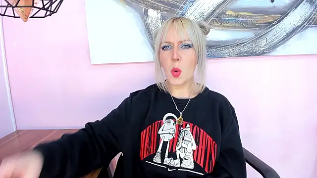 Snapshot of samanta-fox chatting on December 1, 2025, 1:16 pm samanta-fox online show from December 1, 2025, 1:16 pm