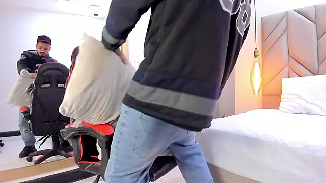 MatthewCullen online show from April 6, 2026, 12:08 am