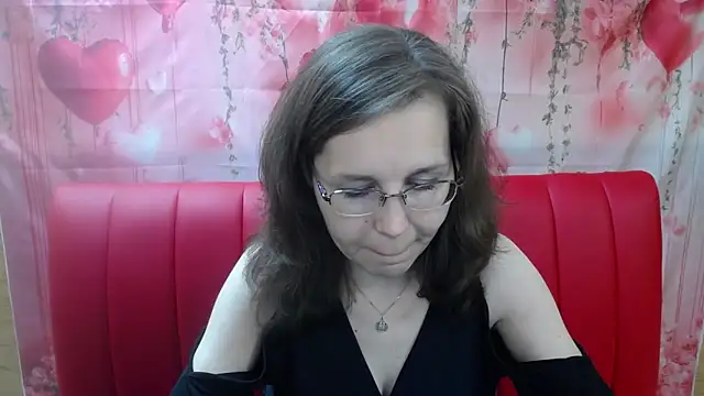 DaisyEdit online show from April 12, 2026, 5:23 am