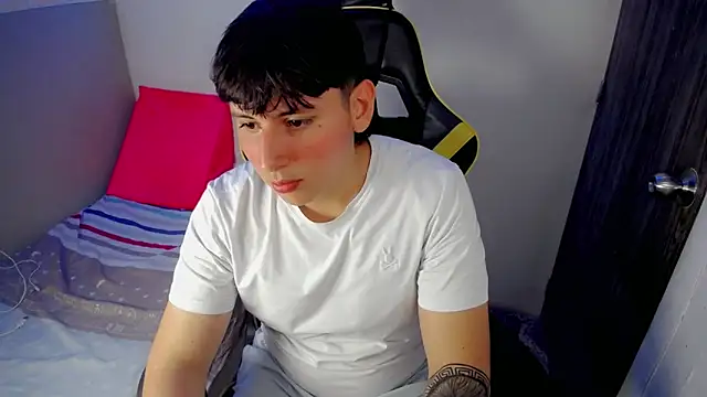 Snapshot of d_moneyy_ chatting on February 22, 2026, 3:18 am d moneyy online show from February 22, 2026, 3:18 am