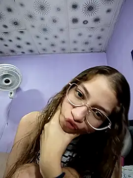 Vanneskk online show from December 14, 2025, 2:22 pm