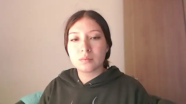 -Ivonny- online show from November 26, 2025, 8:32 pm