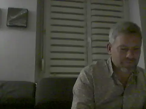 lorisaux online show from April 27, 2026, 9:24 pm