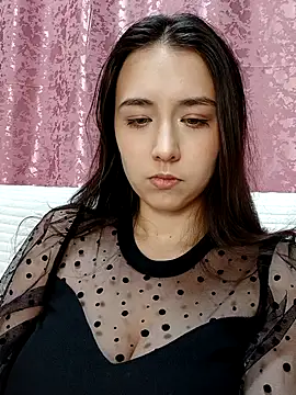 Foxylce online show from December 3, 2025, 1:13 am