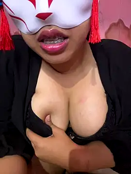 Julia Sari00 online show from November 27, 2025, 6:43 pm