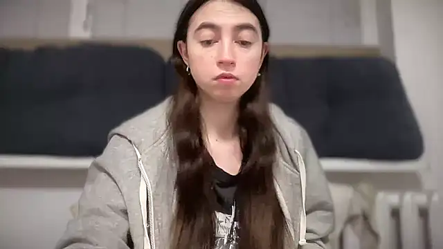 Aphr0ditee online show from January 19, 2026, 4:33 pm