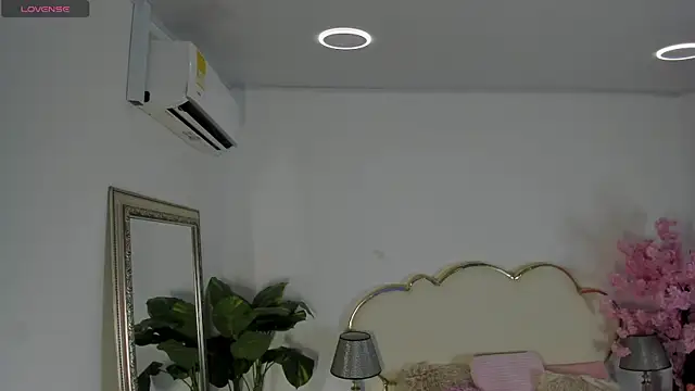 MoliBunny online show from March 24, 2026, 5:23 am