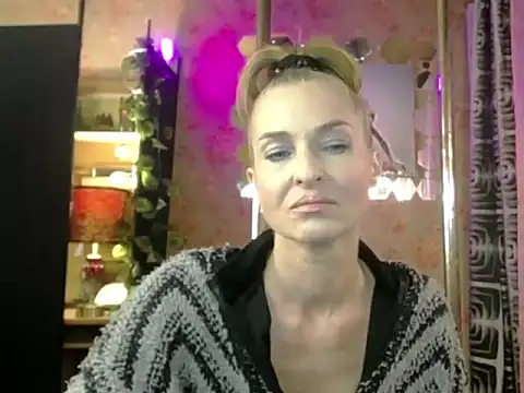 Snapshot of Soniakiss chatting on May 17, 2026, 1:40 pm Soniakiss online show from May 17, 2026, 1:40 pm