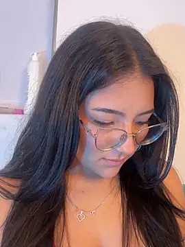 Snapshot of Dafne_se chatting on February 3, 2026, 2:53 am Dafne se online show from February 3, 2026, 2:53 am