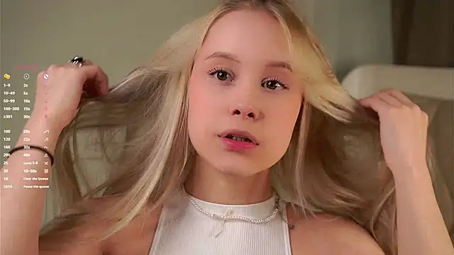 AunclreaVache online show from March 10, 2026, 11:26 am