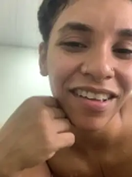 Lillith Bloom online show from April 7, 2026, 1:39 am