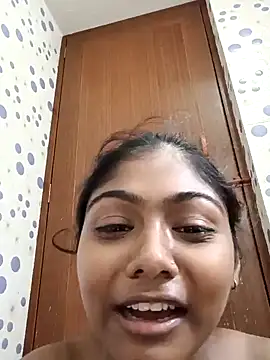 Cute diya023 online show from May 17, 2026, 5:05 am