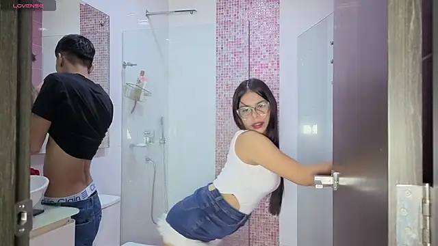 Katrina hot1 online show from December 15, 2025, 12:59 am