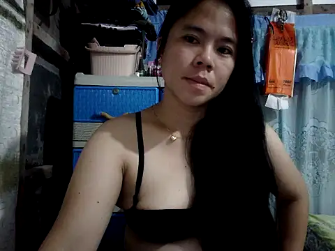 xxdreamgirl69 online show from March 11, 2026, 9:43 pm