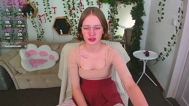 Mia Mooore online show from January 11, 2026, 1:27 pm