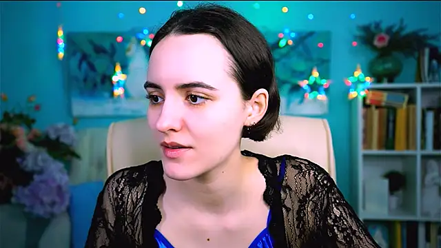 KateWillows online show from February 22, 2026, 4:57 am