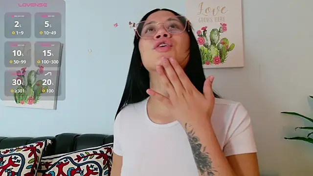 sofiia smith  online show from January 17, 2026, 6:55 pm