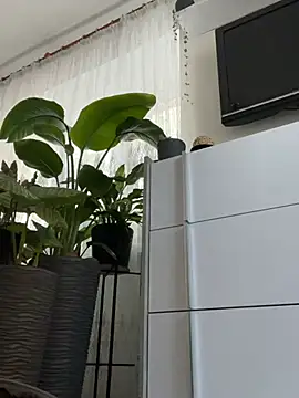 s4rah online show from March 5, 2026, 12:12 pm