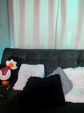 Snapshot of BonnieRitz chatting on December 1, 2025, 12:10 pm BonnieRitz online show from December 1, 2025, 12:10 pm