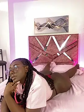 Snapshot of ZahhyGrey chatting on February 15, 2026, 7:32 pm ZahhyGrey online show from February 15, 2026, 7:32 pm