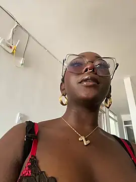 Snapshot of ZahhyGrey chatting on March 4, 2026, 9:10 pm ZahhyGrey online show from March 4, 2026, 9:10 pm