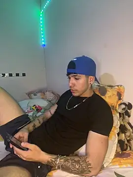 wil hot online show from November 30, 2025, 5:28 pm