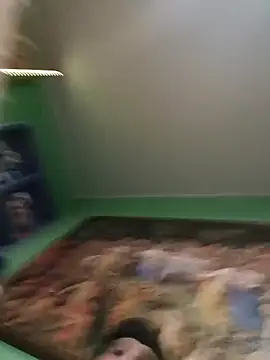 Snapshot of RusKes chatting on December 3, 2025, 12:07 am RusKes online show from December 3, 2025, 12:07 am