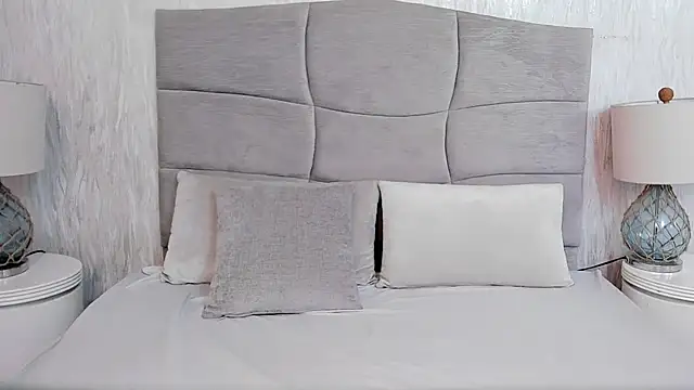 Naomii BDSM online show from March 2, 2026, 2:35 pm