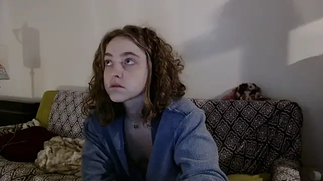 Snapshot of DeliaBlew chatting on December 1, 2025, 1:49 pm DeliaBlew online show from December 1, 2025, 1:49 pm