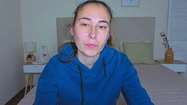 Olivia milf  online show from November 29, 2025, 7:17 pm