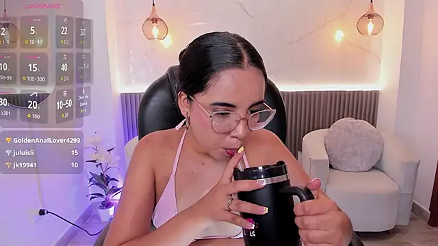 alana martiins online show from June 28, 2026, 7:09 pm