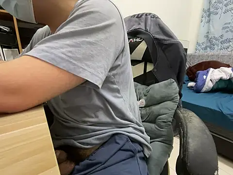 Snapshot of hiiiizzzz chatting on February 12, 2026, 5:19 pm hiiiizzzz online show from February 12, 2026, 5:19 pm