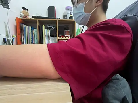 Snapshot of hiiiizzzz chatting on February 16, 2026, 5:53 pm hiiiizzzz online show from February 16, 2026, 5:53 pm